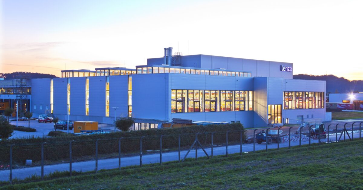 Lenze: Massiver Ausbau in Asten | FACTORY